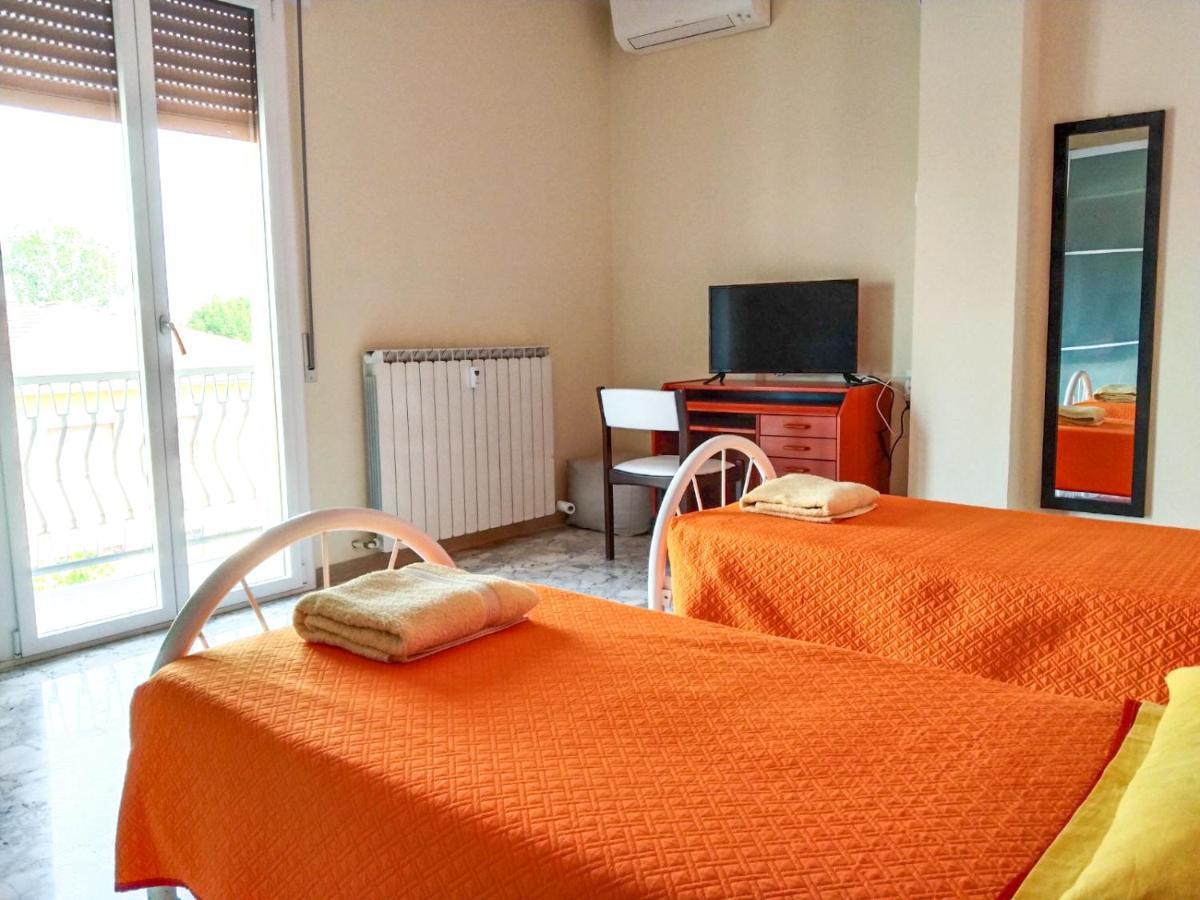 Отель Casa Bignardi - Affitti Brevi Italia Модена Экстерьер фото